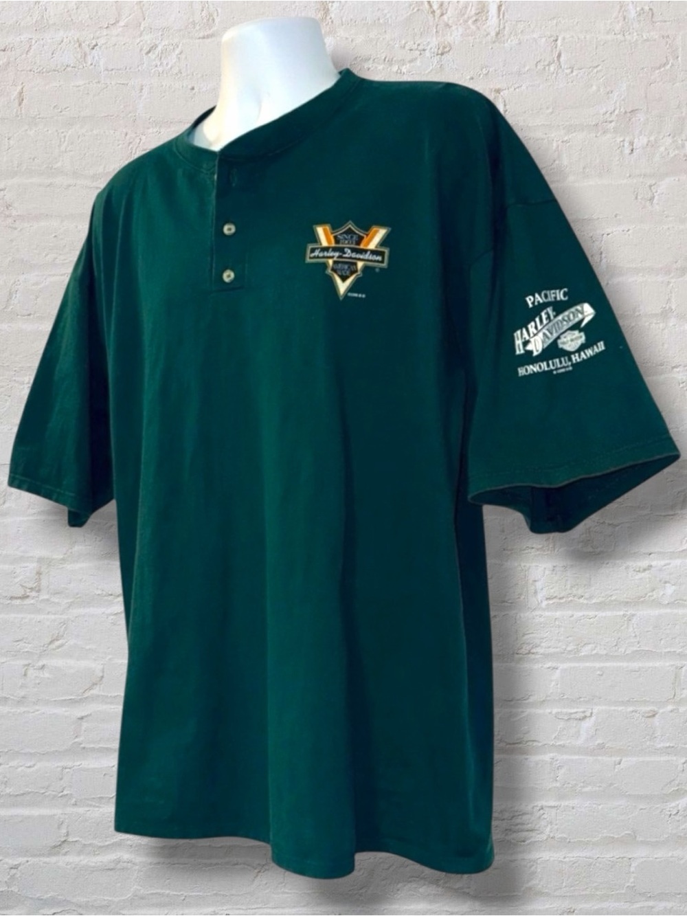 Vintage 1990s Harley-Davidson Green Henley T-Shirt XL |Honolulu Hawaii |Made USA